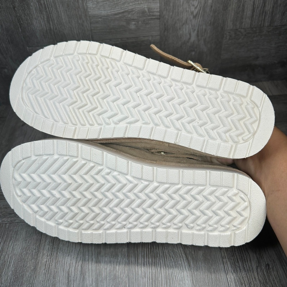 Madden Girl Grahamm Clog Womens 7.5 Tan Platform Buckle Faux Suede NEW - Picture 7 of 8